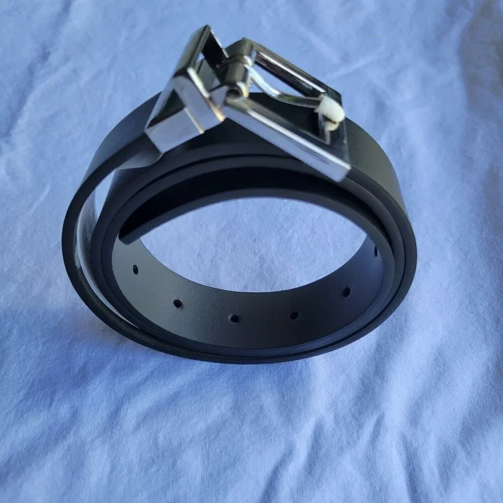 MEN'S INC Reversible Faux Leather Belt. Size 34-36